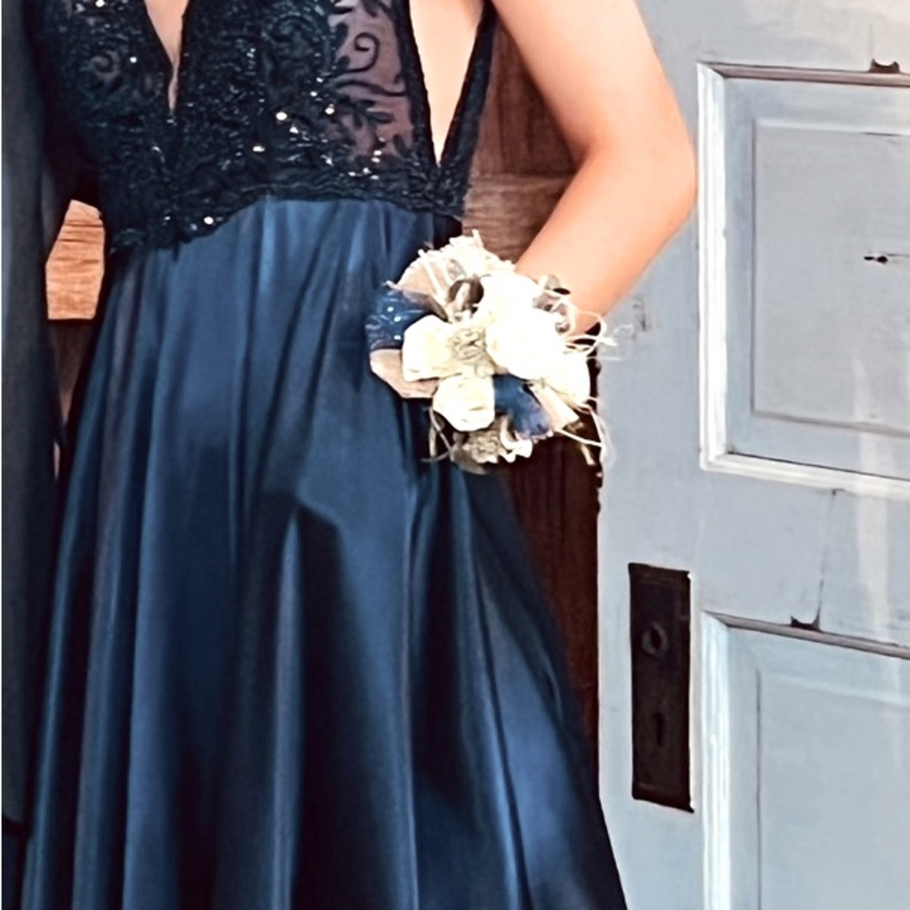 Prom/formal - Picture 2 of 3